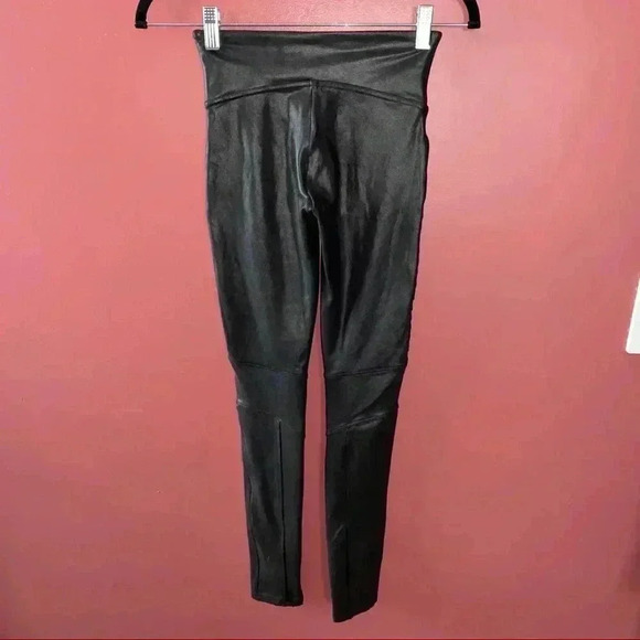 SPANX FAUX LEATHER MOTO LEGGING - Picture 9 of 9